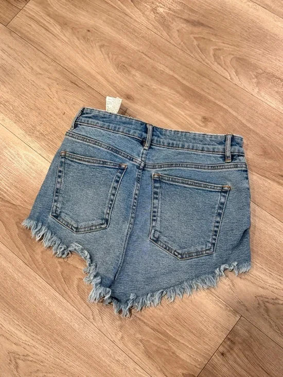 Zara Light Blue Denim Shorts with Contrast Stitching Daisy dukes - Picture 2 of 3